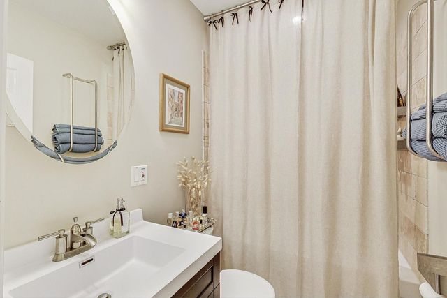 6150 N RAVENSWOOD Avenue 3, Chicago, IL 60660