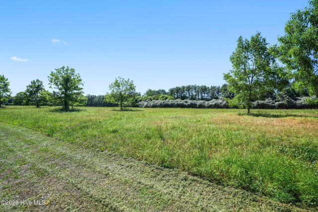124 Sycamore Lakes Drive, Wallace, NC 28466