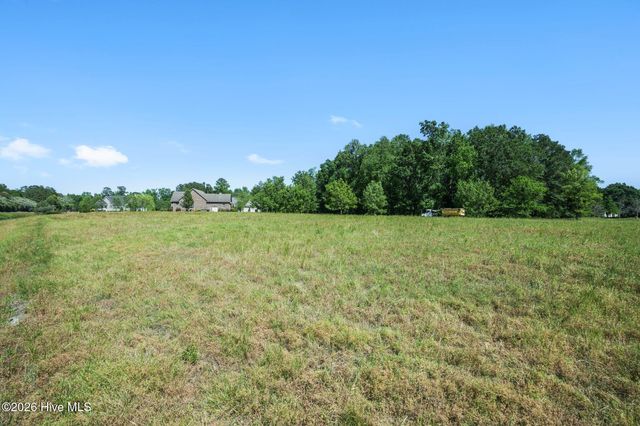 124 Sycamore Lakes Drive, Wallace, NC 28466