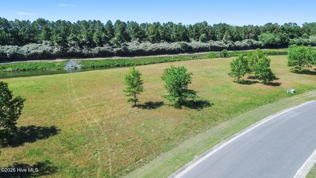 124 Sycamore Lakes Drive, Wallace, NC 28466
