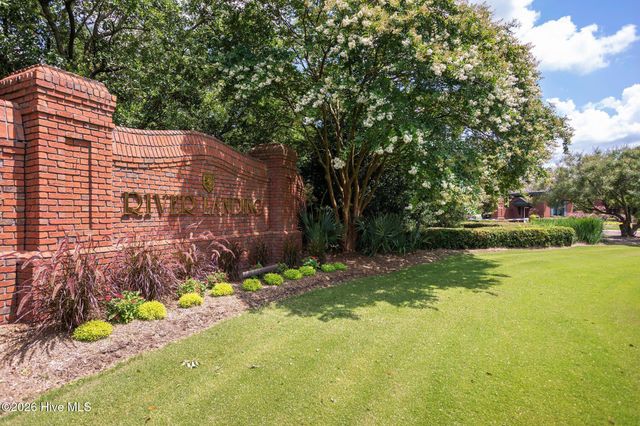 124 Sycamore Lakes Drive, Wallace, NC 28466
