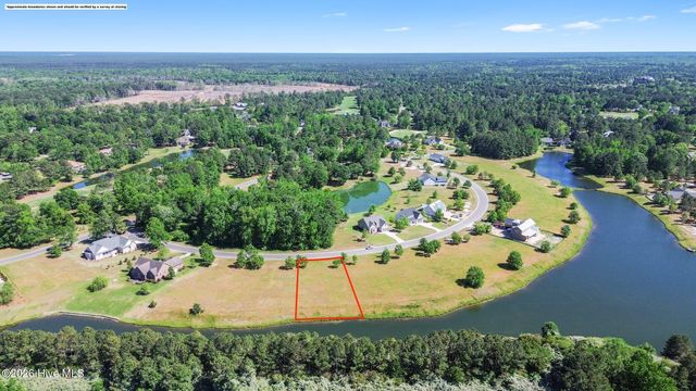 124 Sycamore Lakes Drive, Wallace, NC 28466