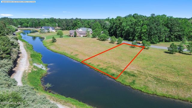 124 Sycamore Lakes Drive, Wallace, NC 28466
