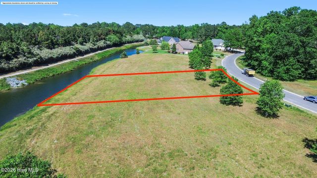 124 Sycamore Lakes Drive, Wallace, NC 28466
