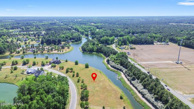 124 Sycamore Lakes Drive, Wallace, NC 28466