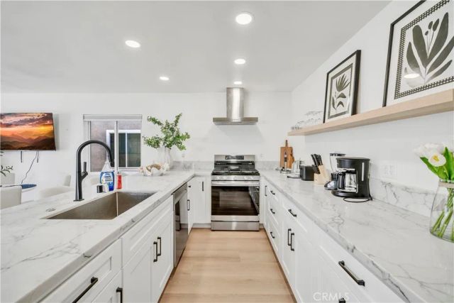 920 W Balboa, Newport Beach, CA 92661