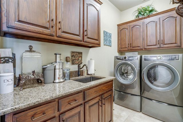 100 Palomino Court, Cresson, TX 76035
