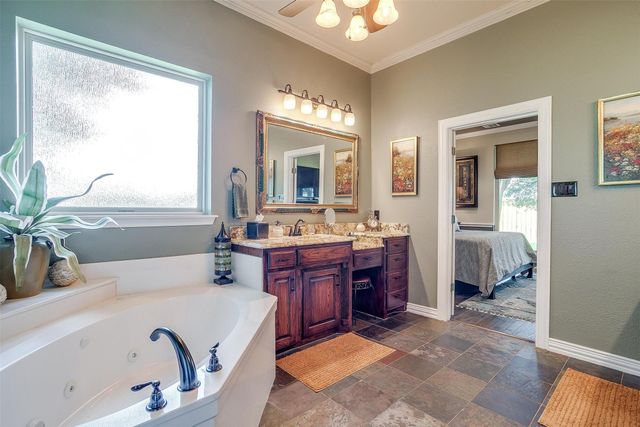 100 Palomino Court, Cresson, TX 76035