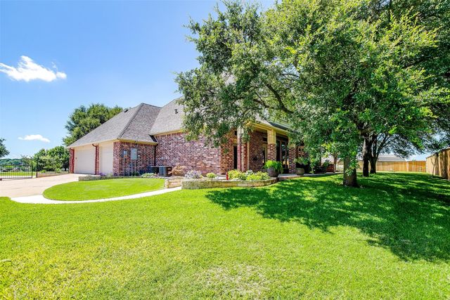 100 Palomino Court, Cresson, TX 76035