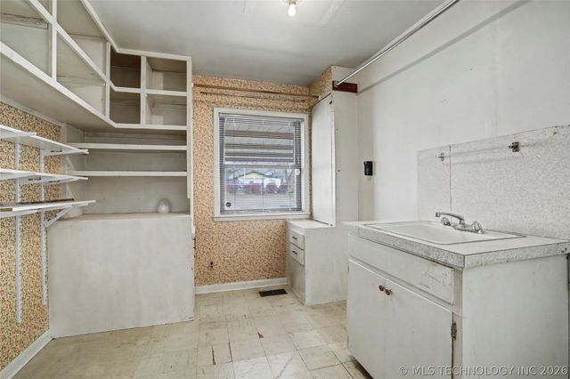 502 W 43rd Street, Sand Springs, OK 74063