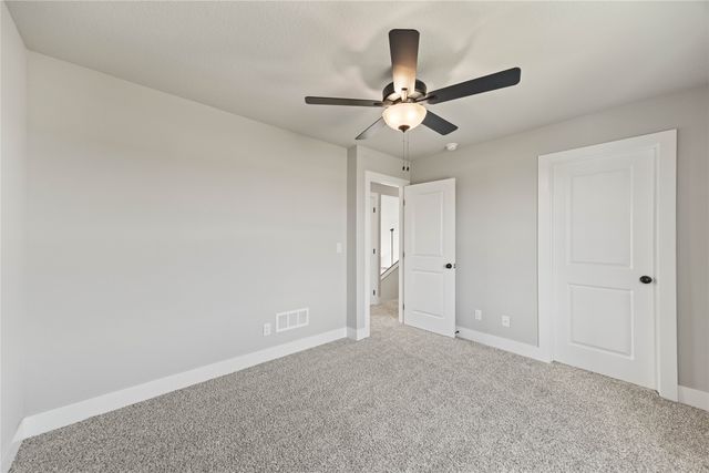 209 S Valley View Drive, Norwalk, IA 50211