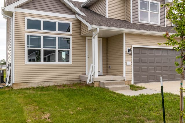 209 S Valley View Drive, Norwalk, IA 50211