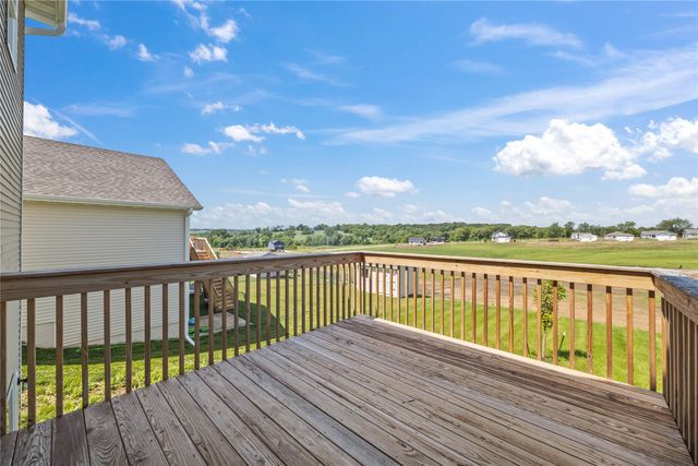 209 S Valley View Drive, Norwalk, IA 50211