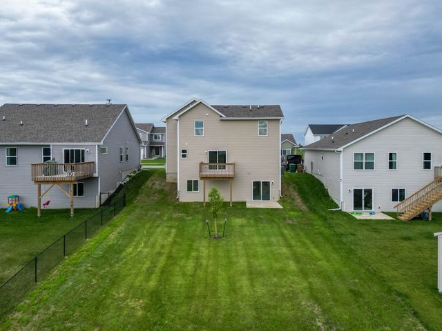 209 S Valley View Drive, Norwalk, IA 50211