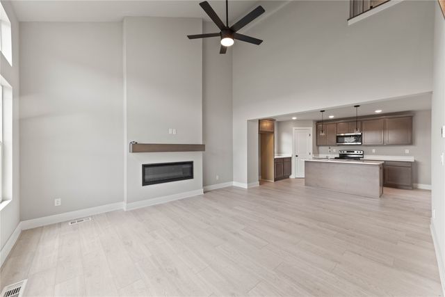 209 S Valley View Drive, Norwalk, IA 50211