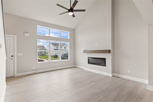 209 S Valley View Drive, Norwalk, IA 50211