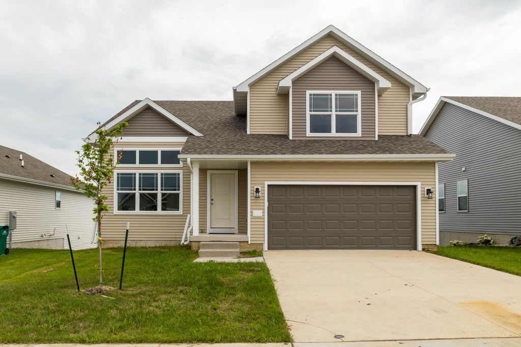 209 S Valley View Drive, Norwalk, IA 50211