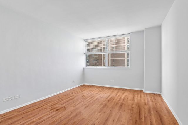 6301 N Sheridan Road 14M, Chicago, IL 60660