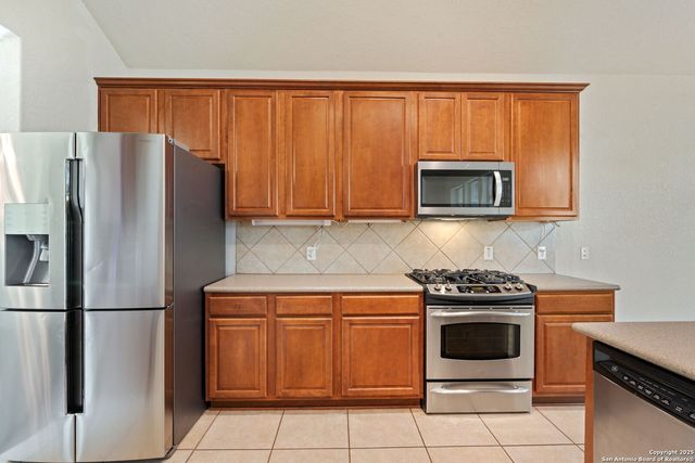4435 James Bowie, San Antonio, TX 78253