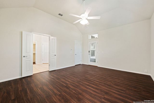 4435 James Bowie, San Antonio, TX 78253