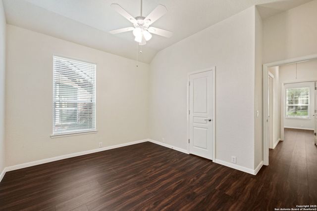 4435 James Bowie, San Antonio, TX 78253