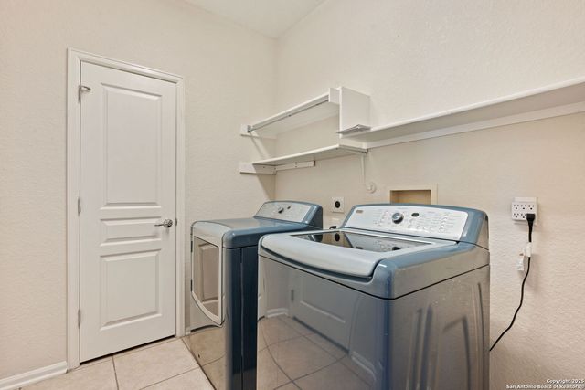 4435 James Bowie, San Antonio, TX 78253