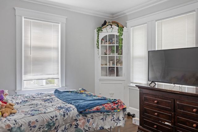 38 Grove St, Randolph, MA 02368