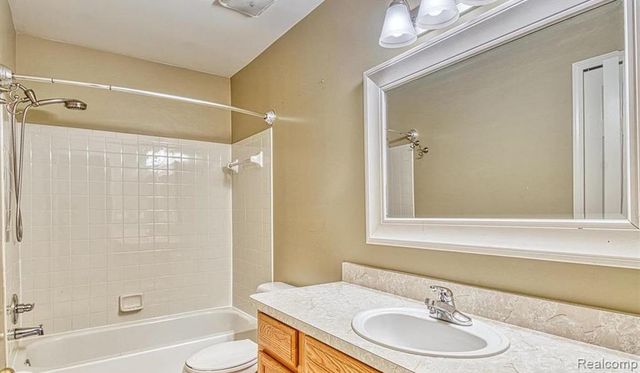 49865 CRANBERRY CREEK Drive, Macomb Township, MI 48042