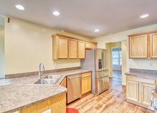 49865 CRANBERRY CREEK Drive, Macomb Township, MI 48042