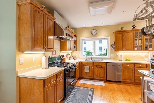 47 Hadley Street, South Hadley, MA 01075