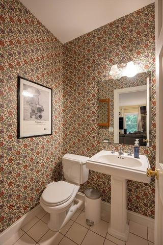 47 Hadley Street, South Hadley, MA 01075