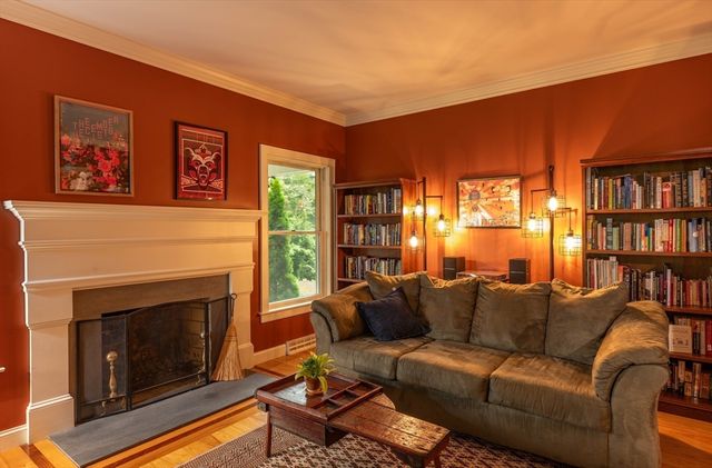 47 Hadley Street, South Hadley, MA 01075