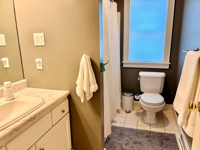 47 Hadley Street, South Hadley, MA 01075