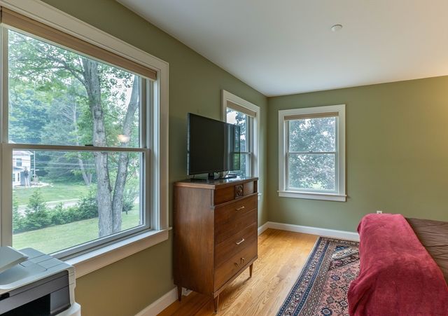 47 Hadley Street, South Hadley, MA 01075