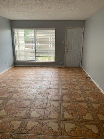 5063 Ridglea Lane 1006, Fort Worth, TX 76116