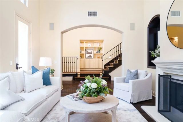 37 Triple Leaf, Irvine, CA 92620