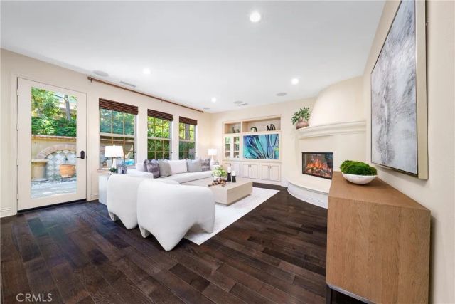 37 Triple Leaf, Irvine, CA 92620