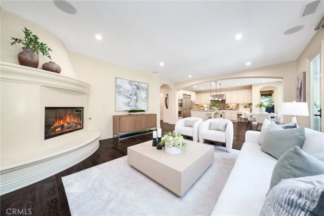 37 Triple Leaf, Irvine, CA 92620