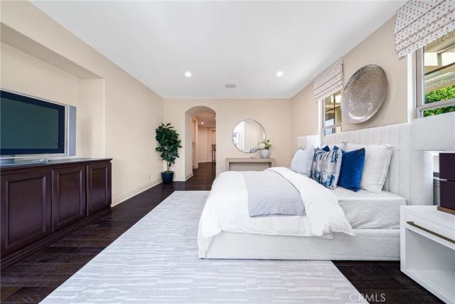 37 Triple Leaf, Irvine, CA 92620