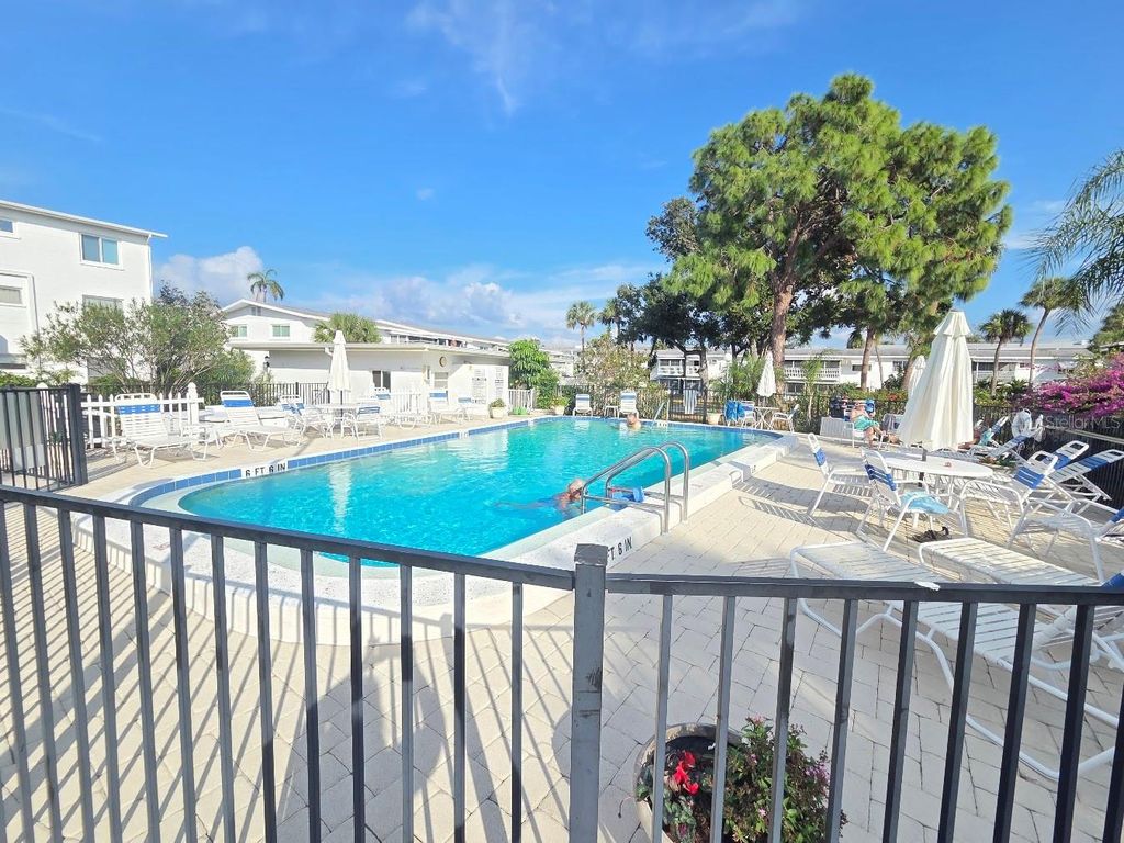 Image 7 of property listing at 5925 TODD STREET D21, Bradenton, FL 34207