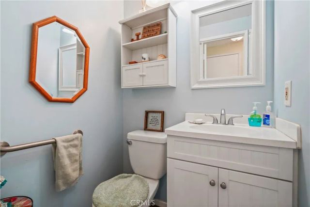 26737 Oak Crossing Road B, Newhall, CA 91321