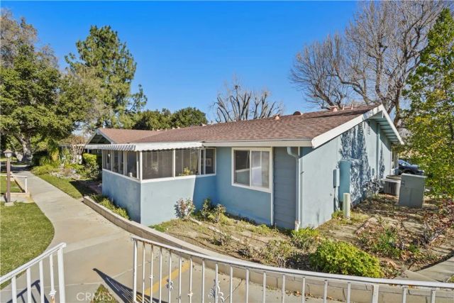 26737 Oak Crossing Road B, Newhall, CA 91321