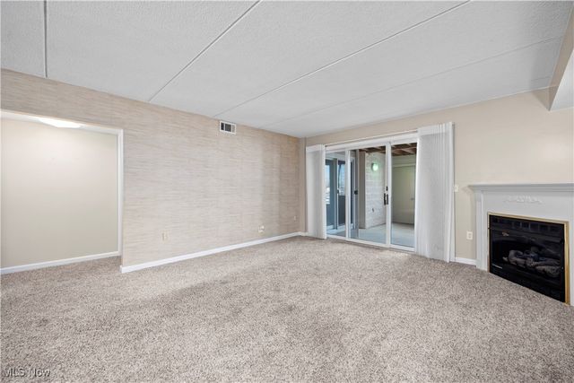 32 Marina Point Drive, Sandusky, OH 44870