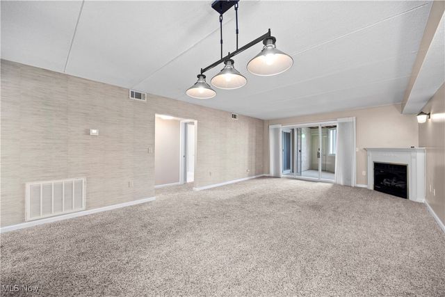 32 Marina Point Drive, Sandusky, OH 44870