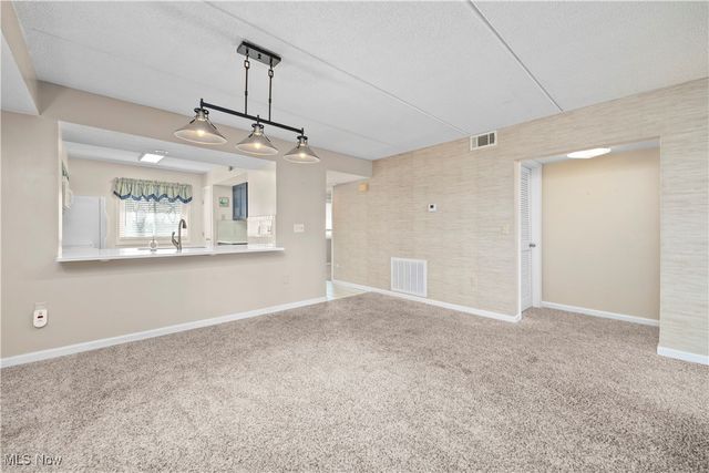 32 Marina Point Drive, Sandusky, OH 44870