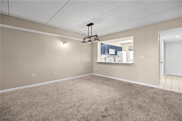 32 Marina Point Drive, Sandusky, OH 44870