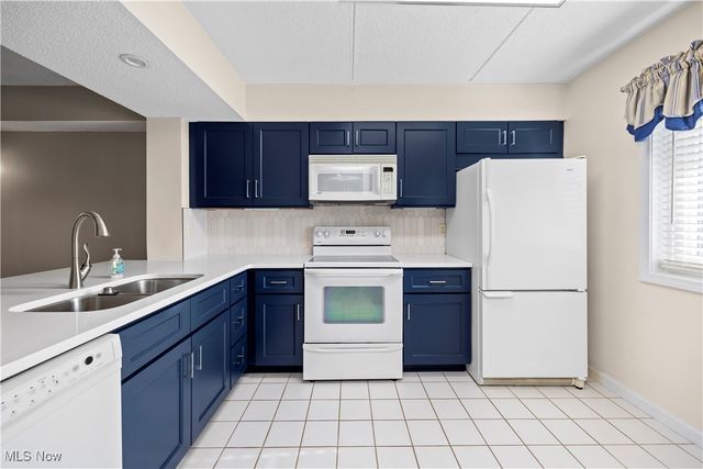 32 Marina Point Drive, Sandusky, OH 44870