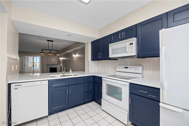 32 Marina Point Drive, Sandusky, OH 44870