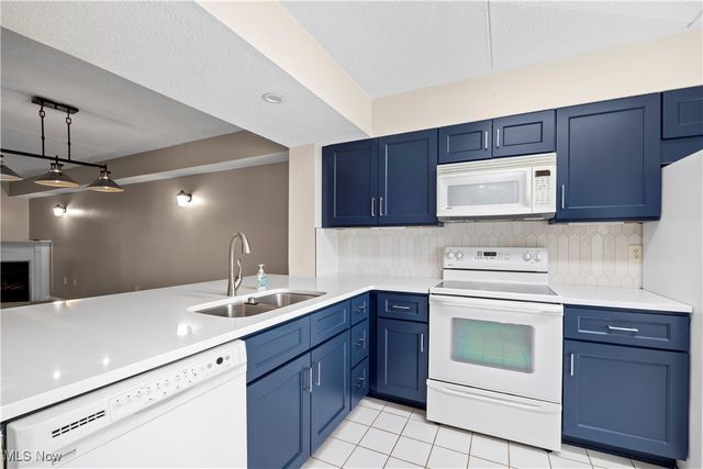 32 Marina Point Drive, Sandusky, OH 44870