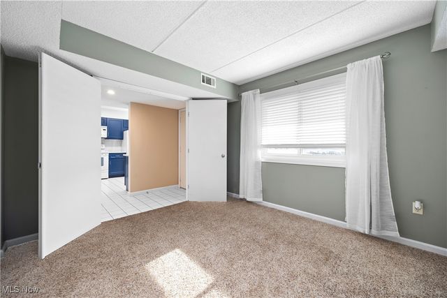 32 Marina Point Drive, Sandusky, OH 44870